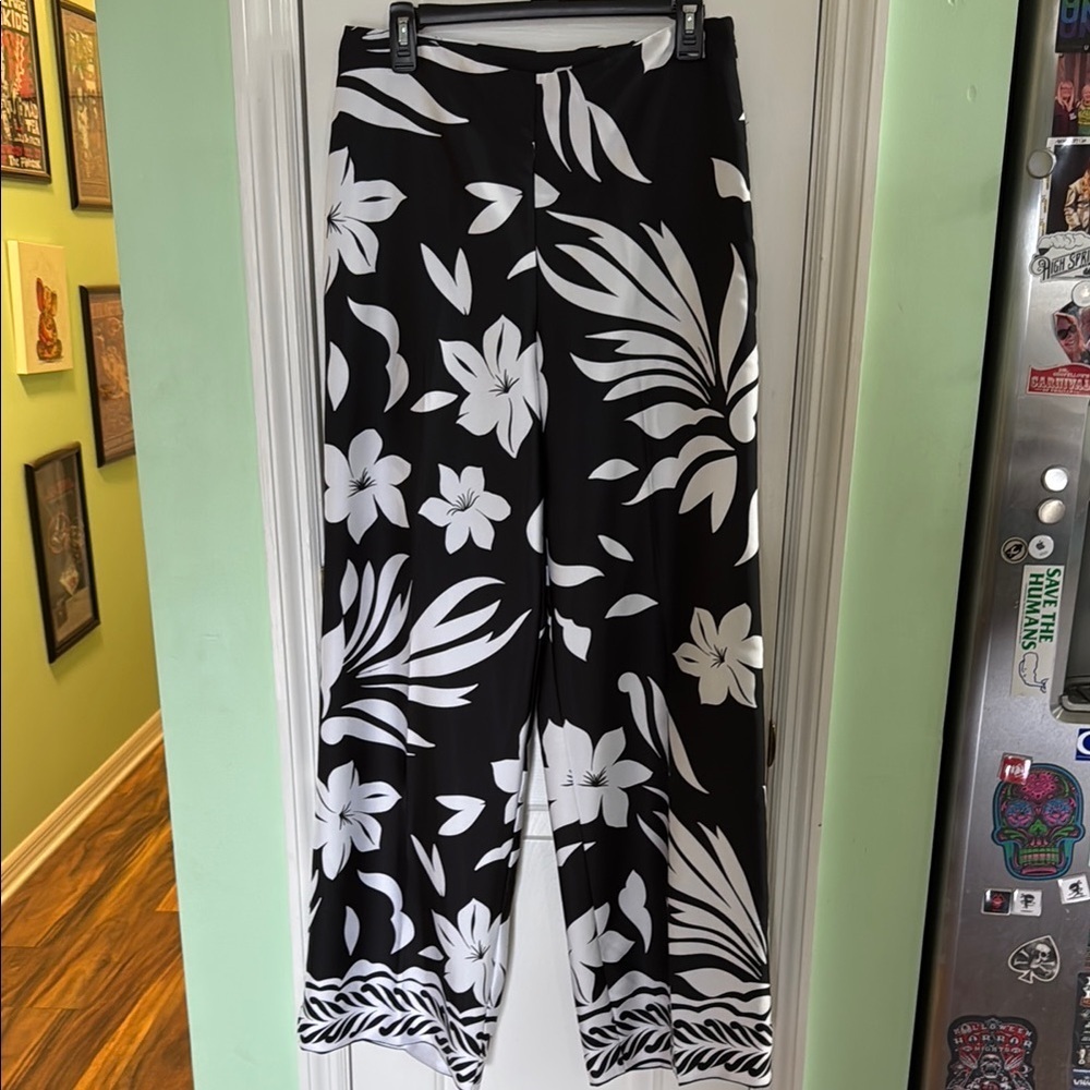 Worthington Black & White Floral Print Wide Leg Chic Pants Stylish Size 8 Tall
